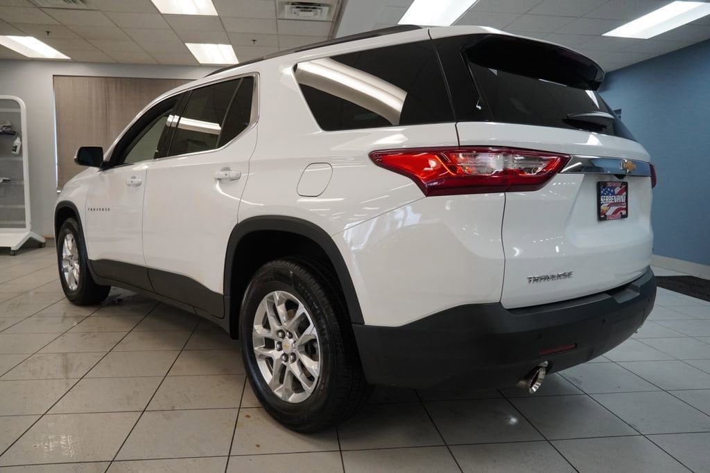 Used 2021 Chevrolet Traverse LT Cloth SUV