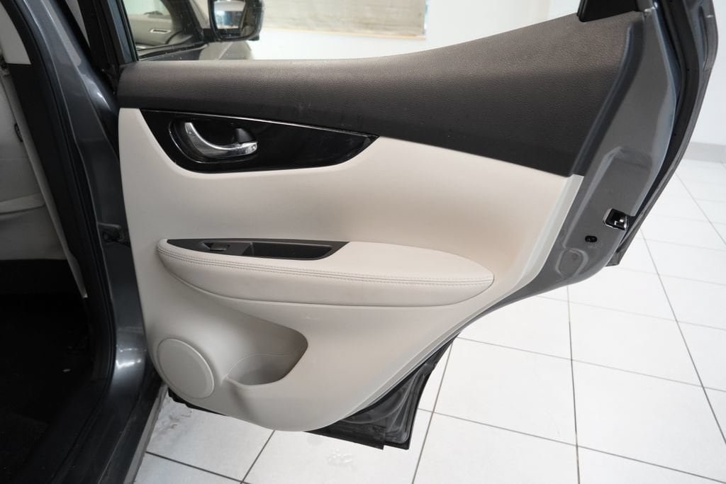 2017 Nissan Rogue Sport SV - Photo 29