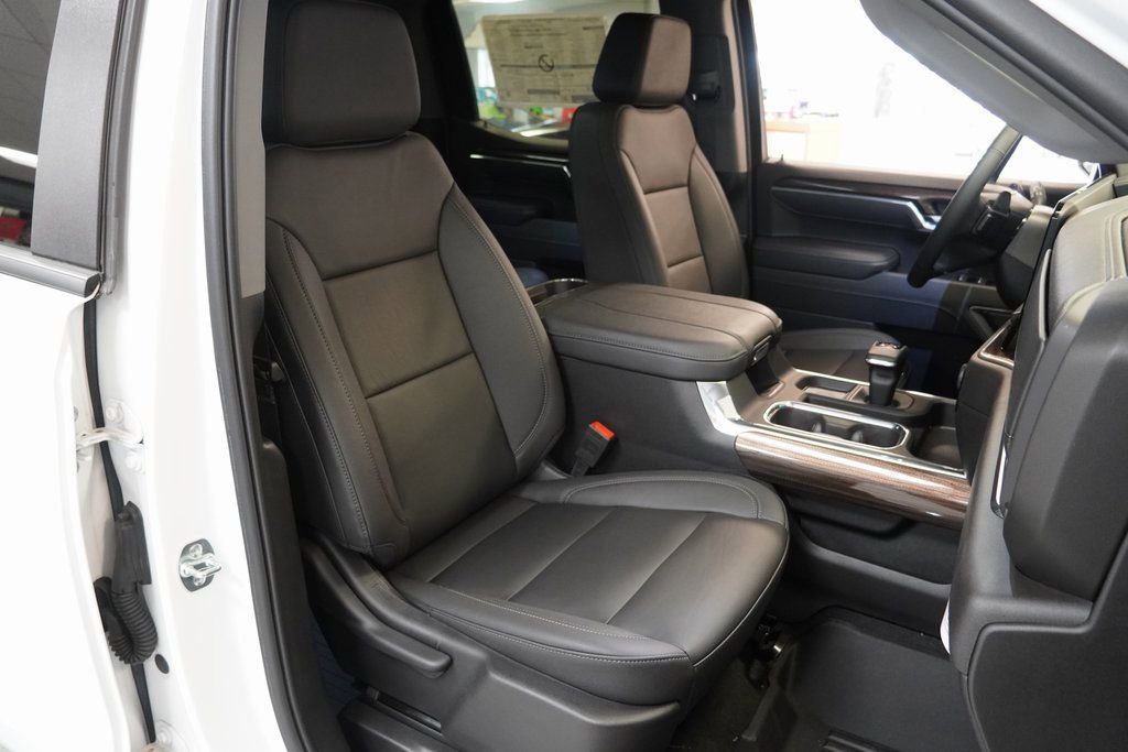 2025 Chevrolet Silverado 1500 LT - Photo 22