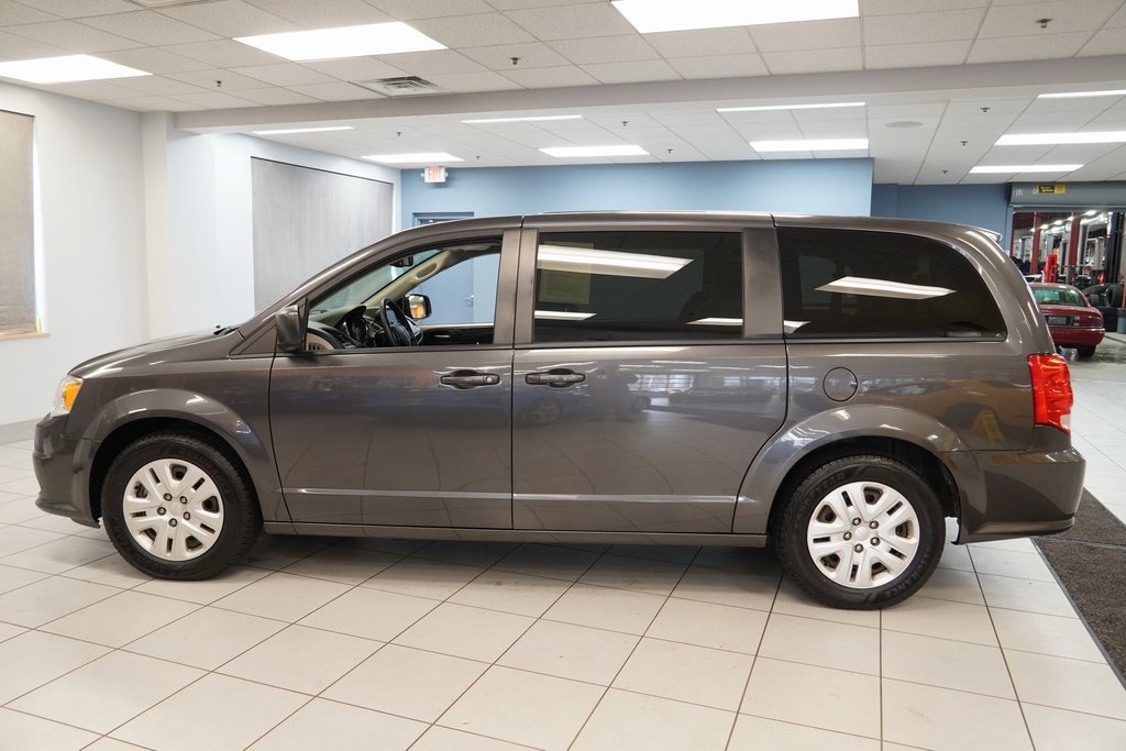 2018 Dodge Grand Caravan SE photo 2