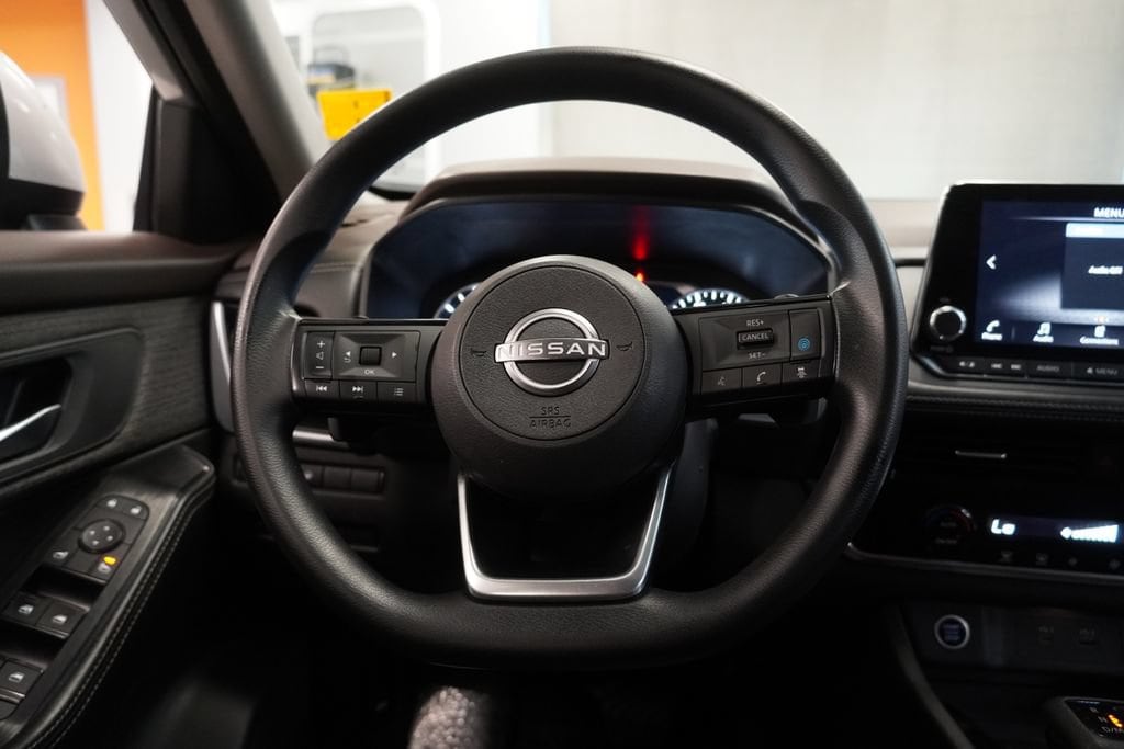 2022 Nissan Rogue SV - Photo 17