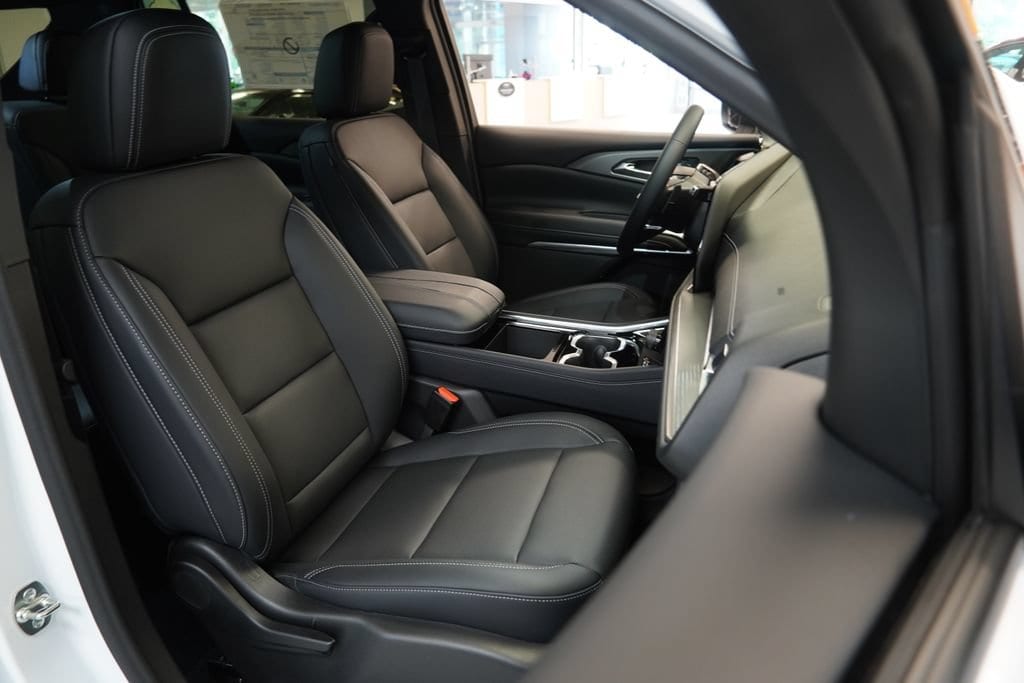 2027 Chevrolet Traverse LT - Photo 36