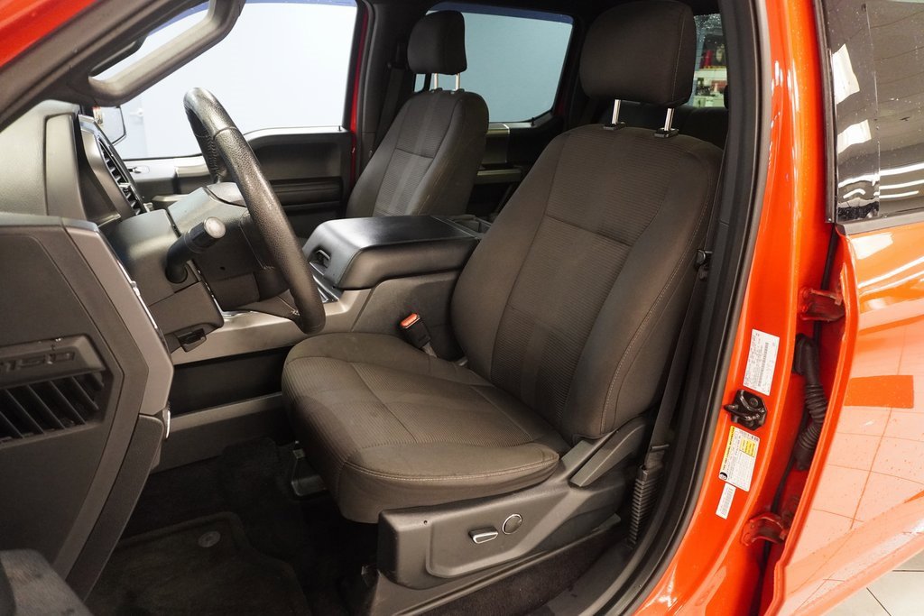 2016 Ford F-150 XLT photo 3