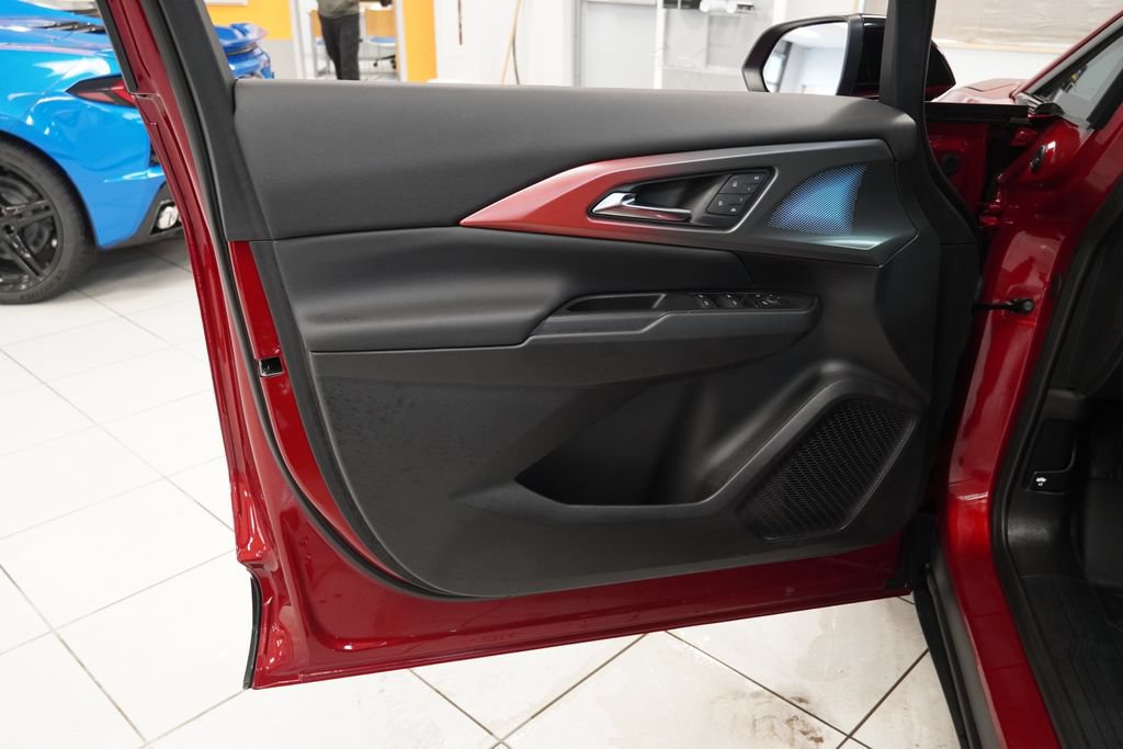 2025 Chevrolet Equinox EV RS - Photo 6