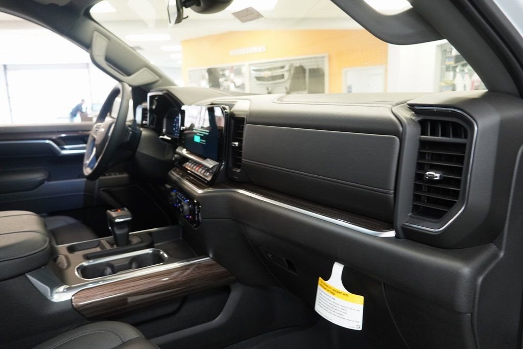 2025 Chevrolet Silverado 1500 LT - Photo 25