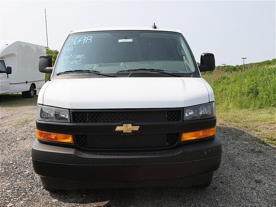 2025 Chevrolet Express Cargo Work Van - Photo 8