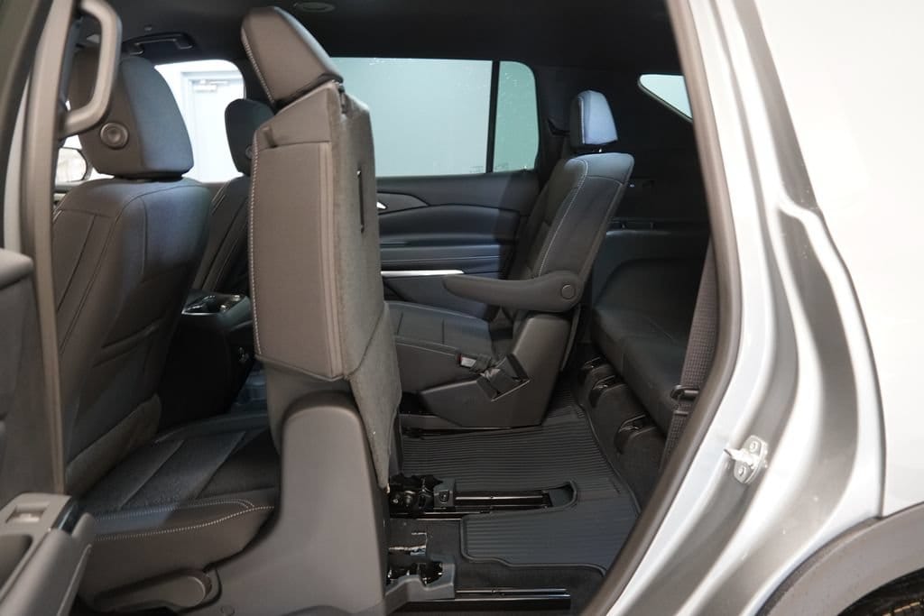 2026 Chevrolet Traverse LT - Photo 28