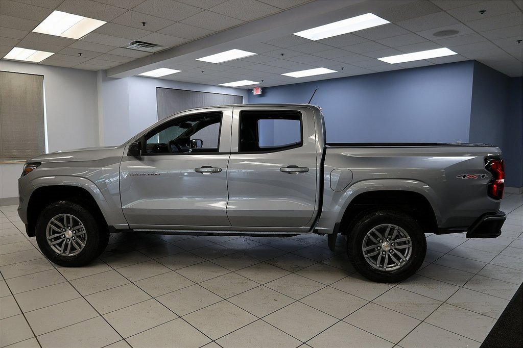 2026 Chevrolet Colorado LT photo 2