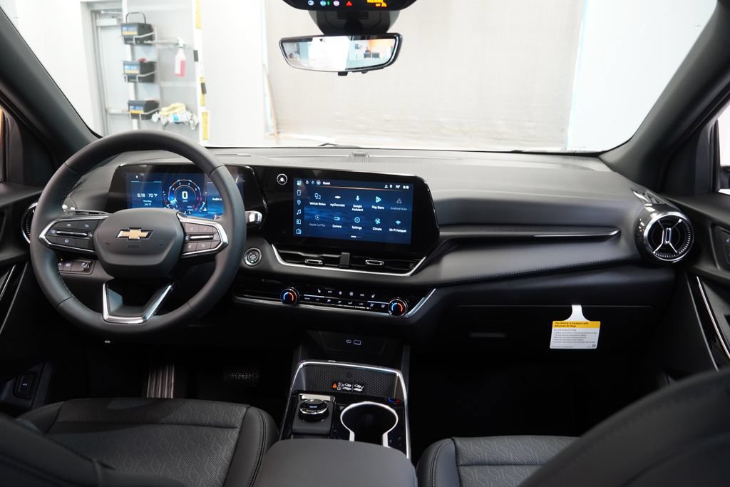 2027 Chevrolet Equinox LT - Photo 19