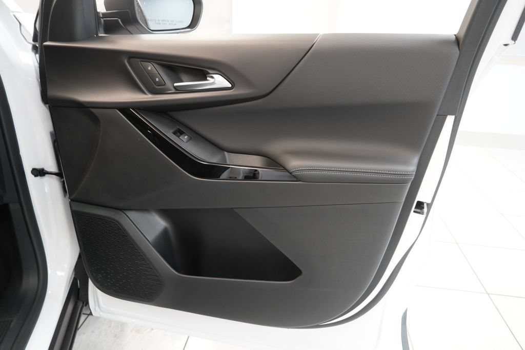 2027 Chevrolet Equinox LT - Photo 36