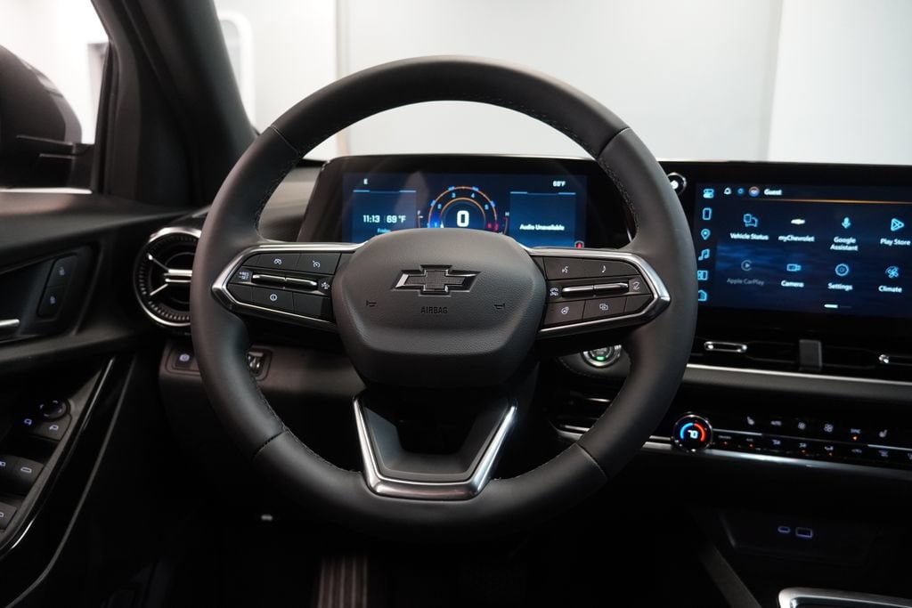 2027 Chevrolet Equinox LT - Photo 17