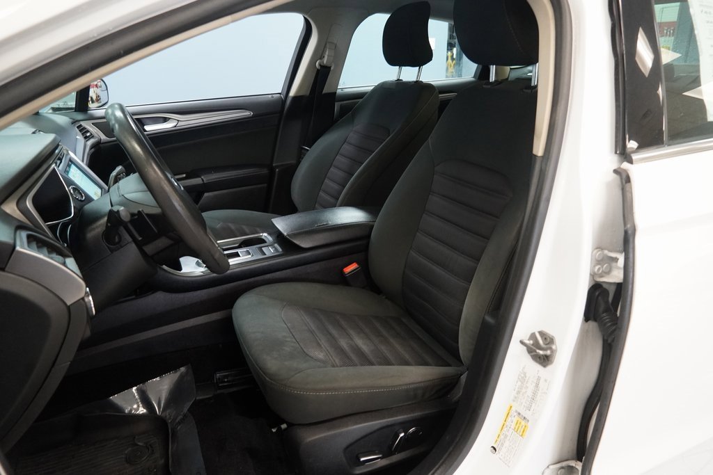 Used 2017 Ford Fusion SE with VIN 3FA6P0HD0HR128141 for sale in Strongsville, OH