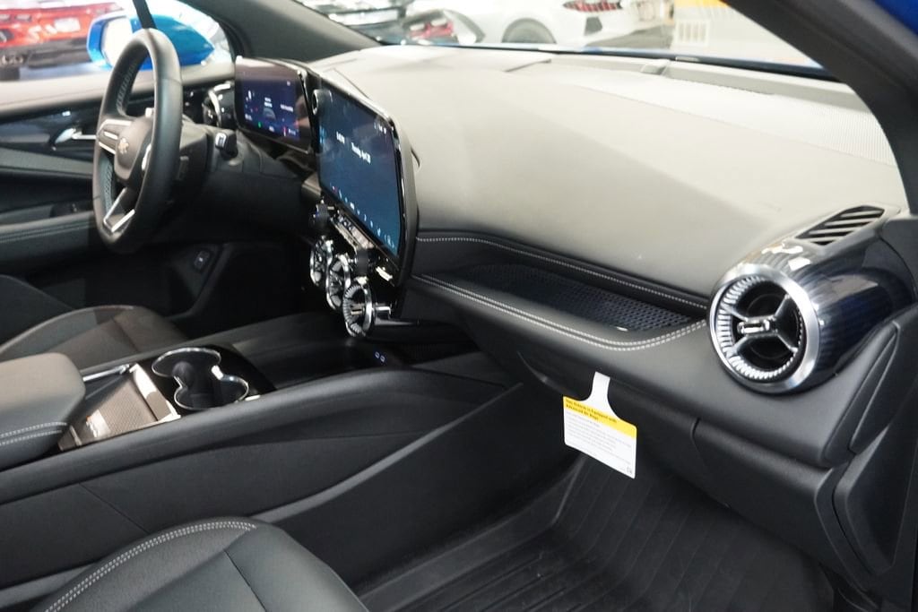 2025 Chevrolet Blazer EV LT - Photo 28