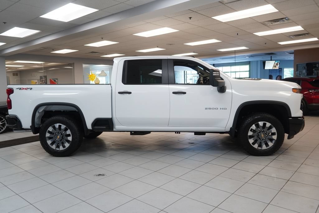 2026 Chevrolet Silverado 2500 HD Custom - Photo 11