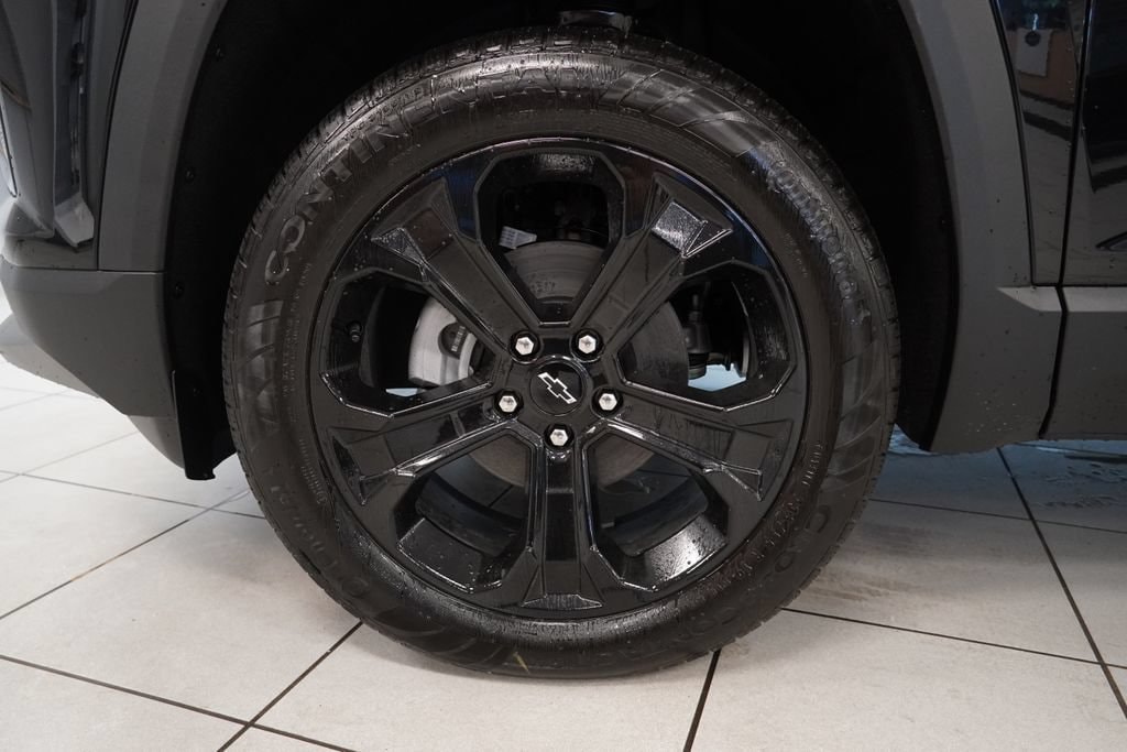 2027 Chevrolet Equinox LT - Photo 15