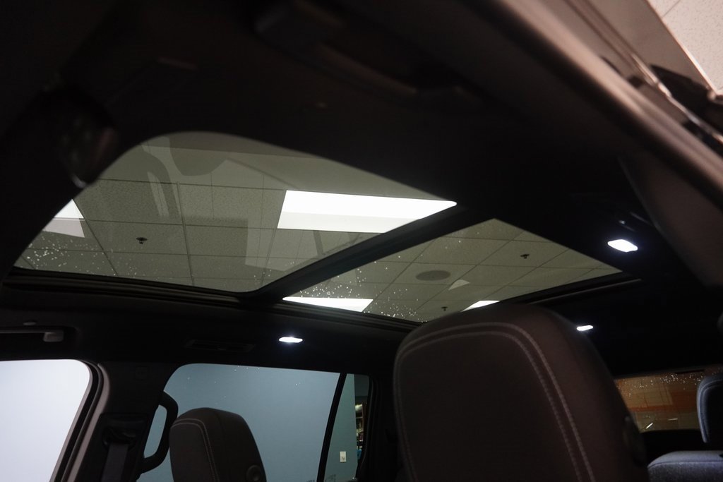 2026 Chevrolet Traverse photo 3