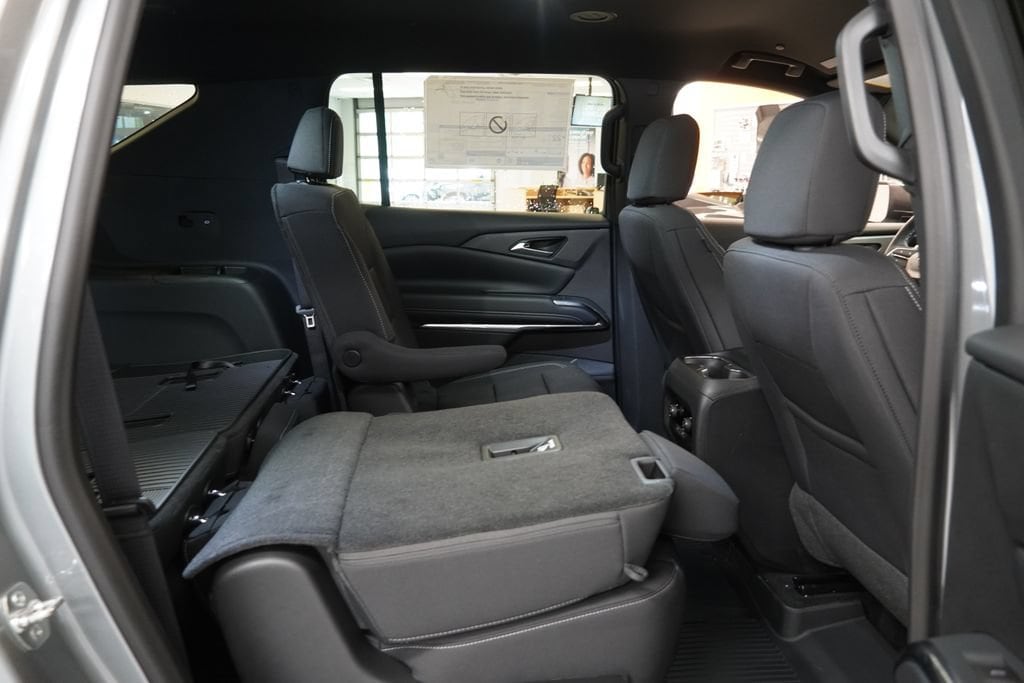 2026 Chevrolet Traverse LT - Photo 33