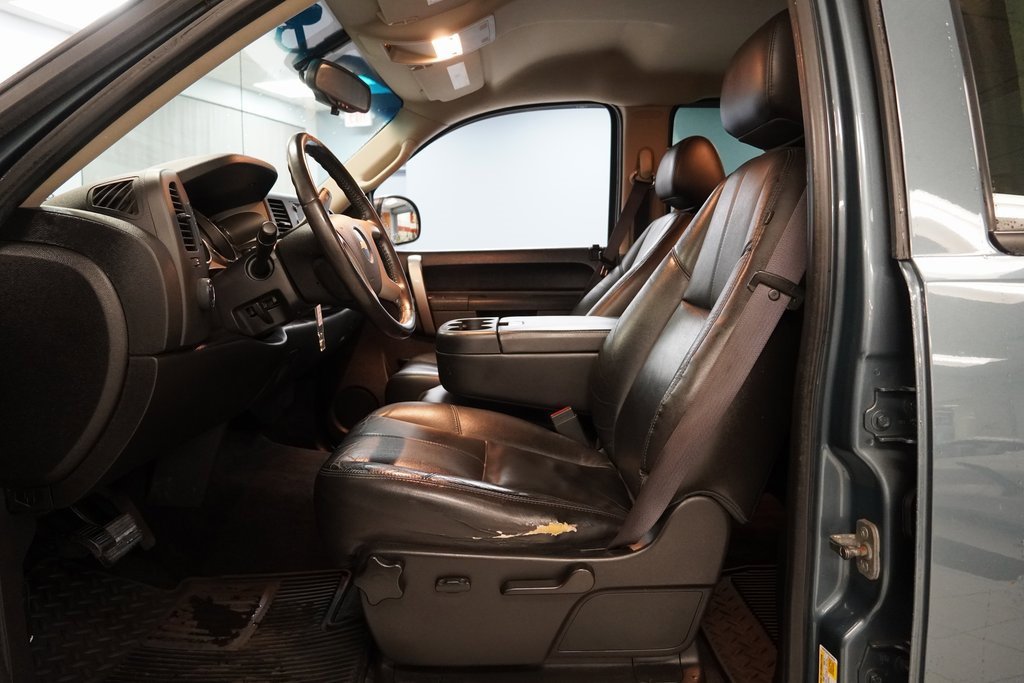 2012 Chevrolet Silverado 1500 LT photo 4