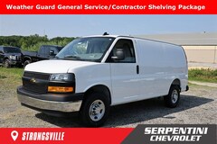 2025 Chevrolet Express Cargo 3500 WT Van RWD [-]