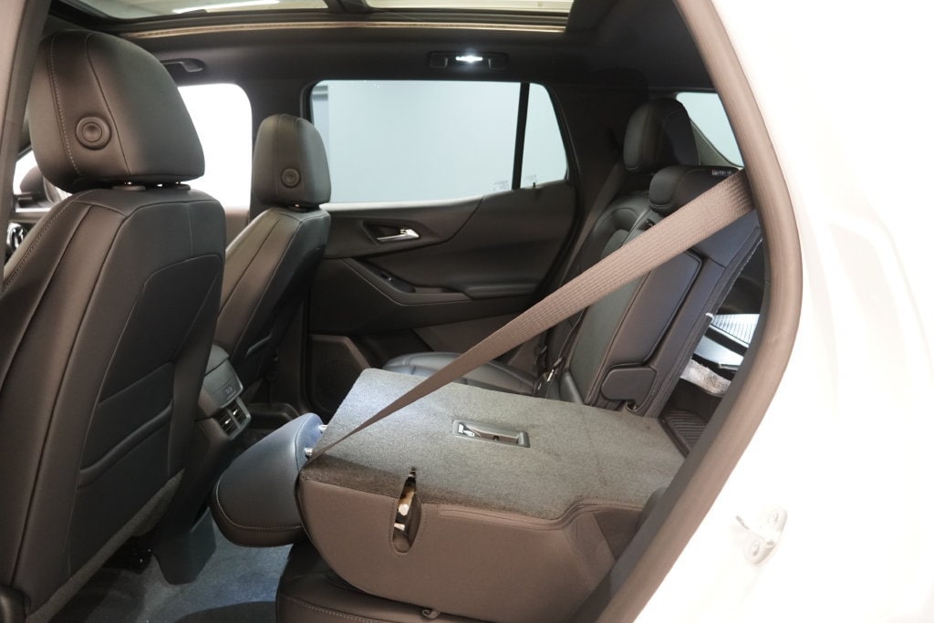 2027 Chevrolet Equinox LT - Photo 30
