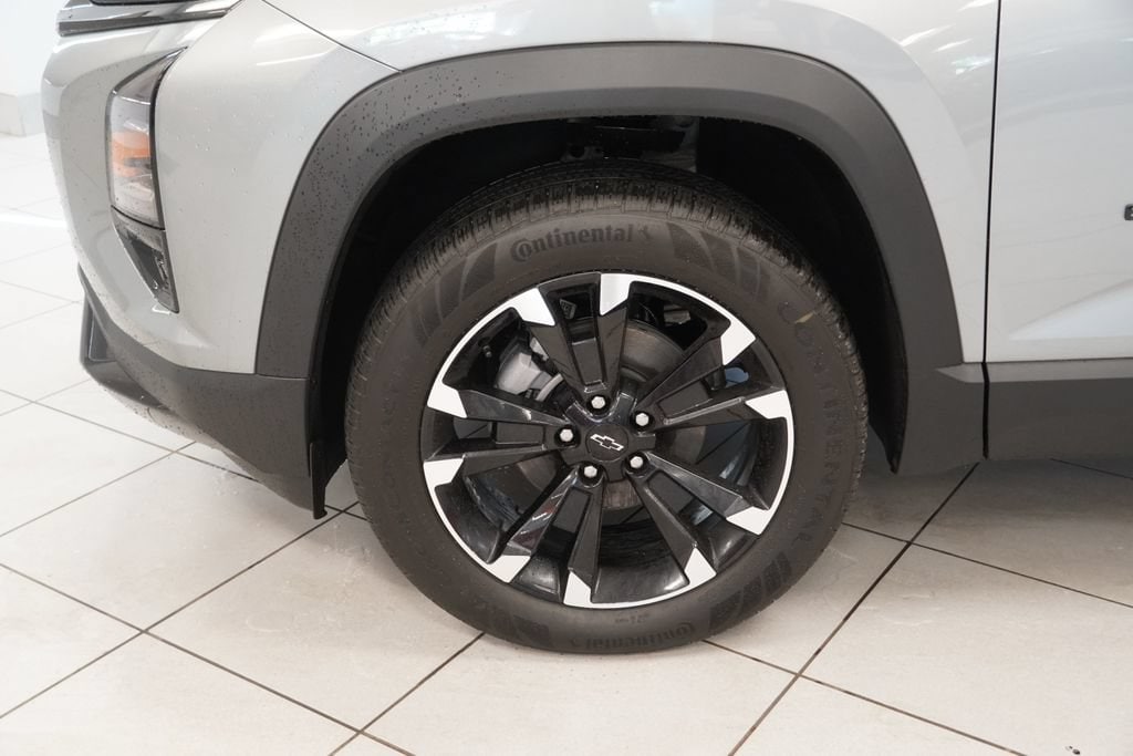 2027 Chevrolet Equinox RS - Photo 18