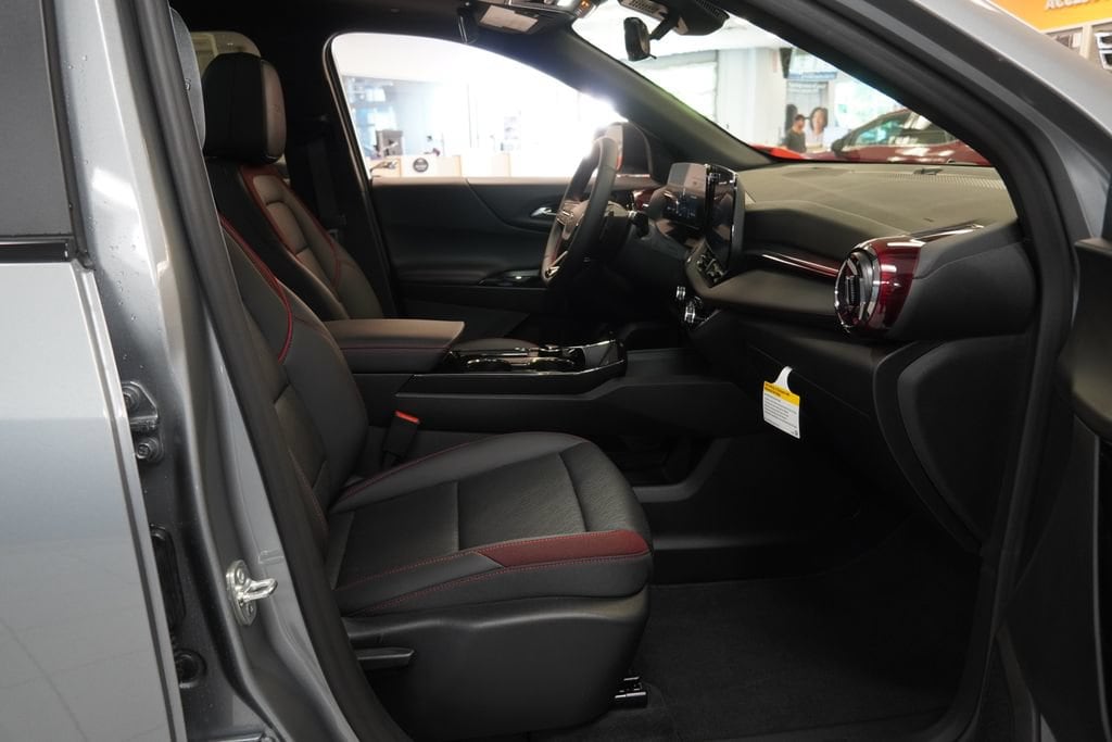 2027 Chevrolet Equinox RS - Photo 27