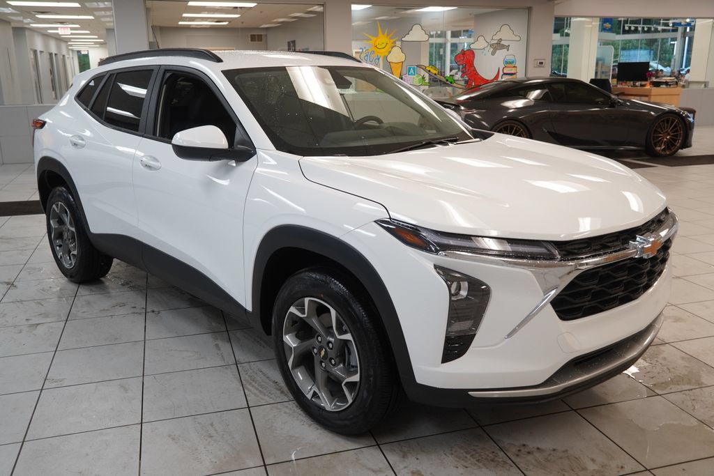2026 Chevrolet Trax LT - Photo 13