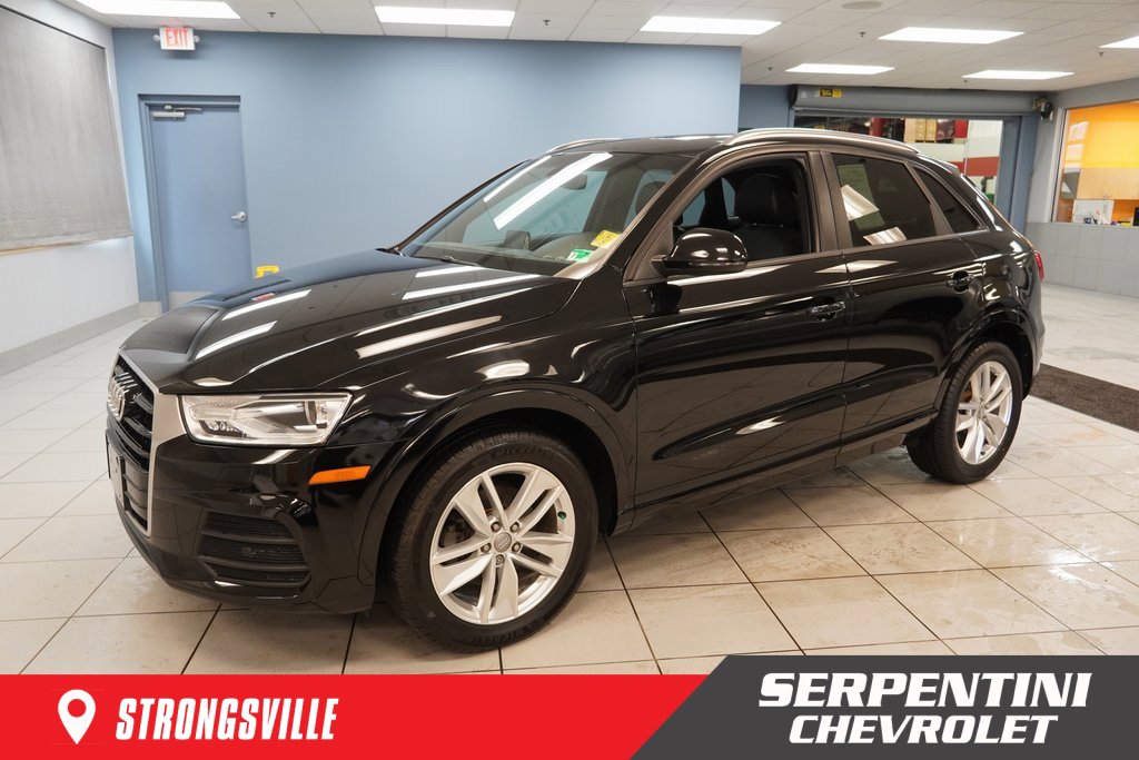 2017 Audi Q3 S Line Premium's photo