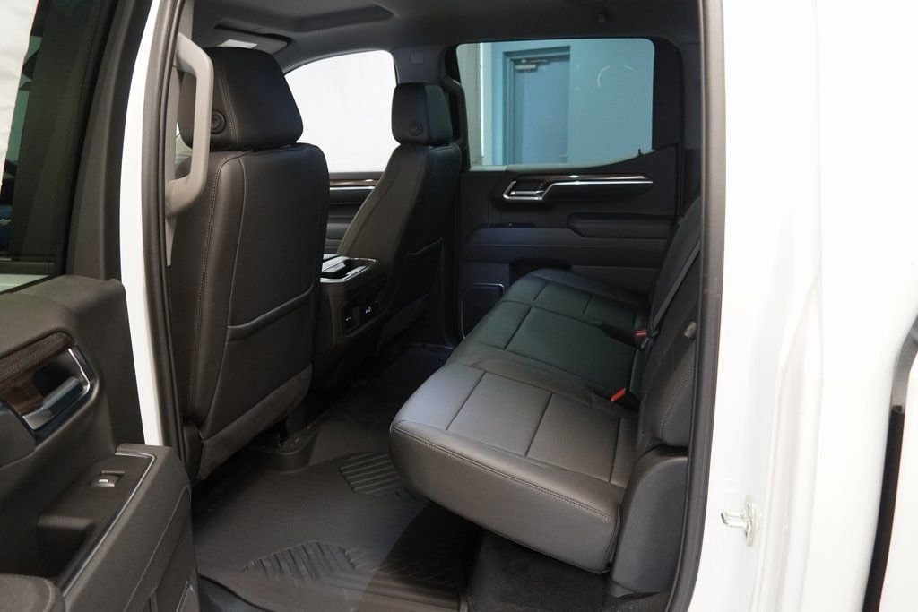2025 Chevrolet Silverado 1500 LT - Photo 16
