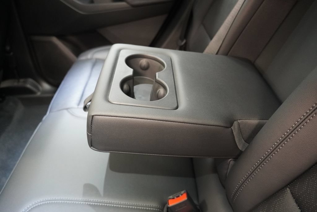 2027 Chevrolet Equinox LT - Photo 31