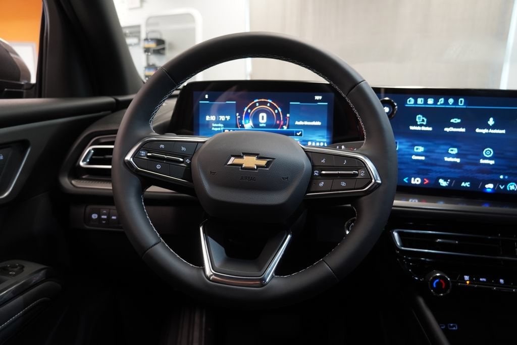 2027 Chevrolet Traverse LT - Photo 17