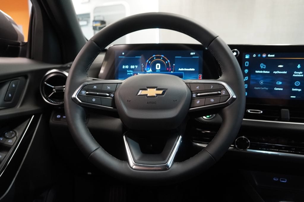2027 Chevrolet Equinox LT - Photo 18