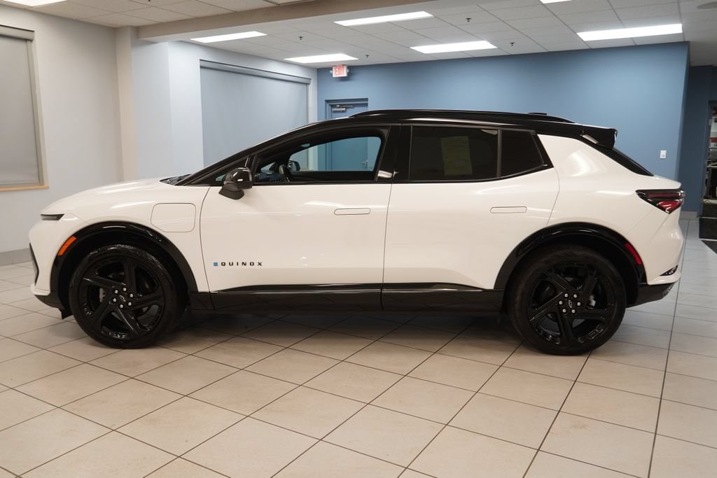 Used 2024 Chevrolet Equinox EV RS with VIN 3GN7DSRR6RS286921 for sale in Strongsville, OH