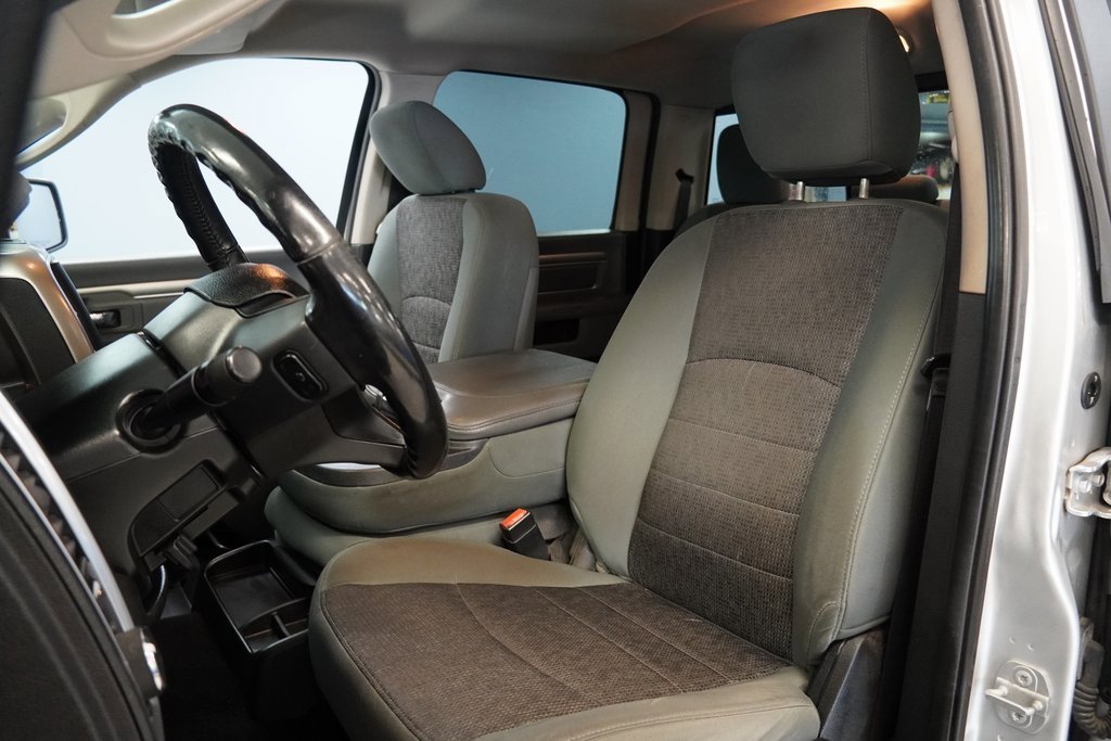 2018 Ram 1500 Big Horn photo 3
