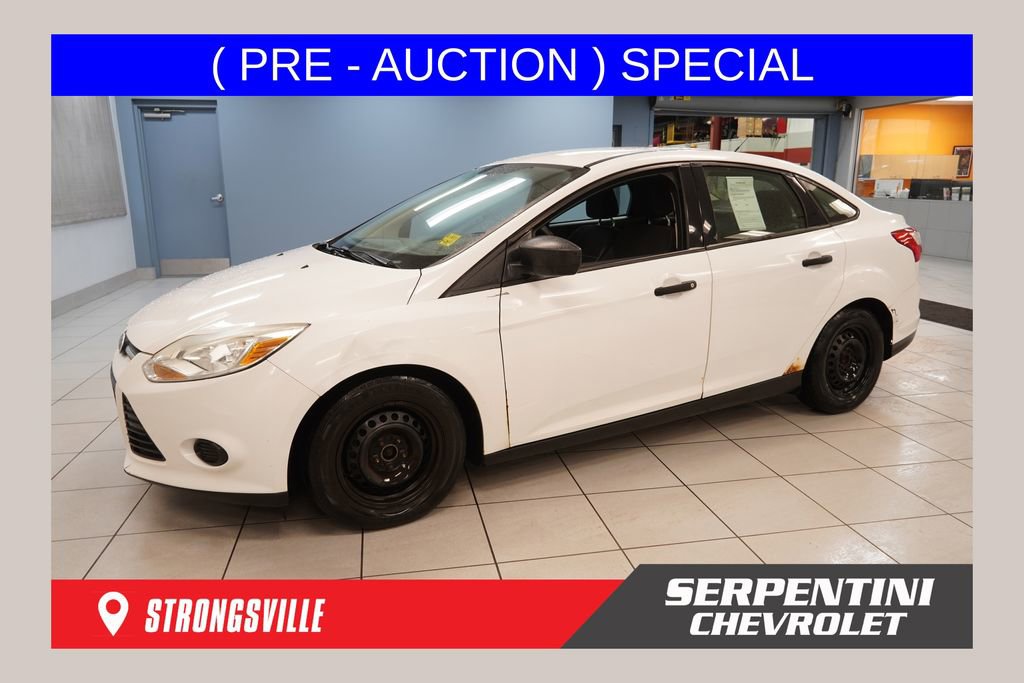 2012 Ford Focus Sedan S's photo