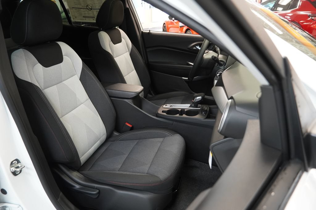 2026 Chevrolet Trax RS - Photo 32
