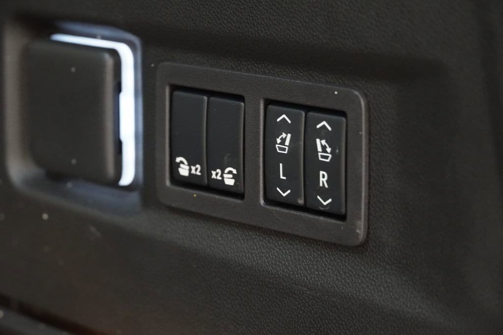 2025 Chevrolet Tahoe Premier - Photo 13