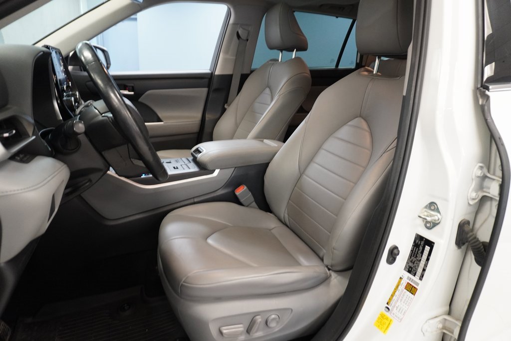 2020 Toyota Highlander XLE photo 4