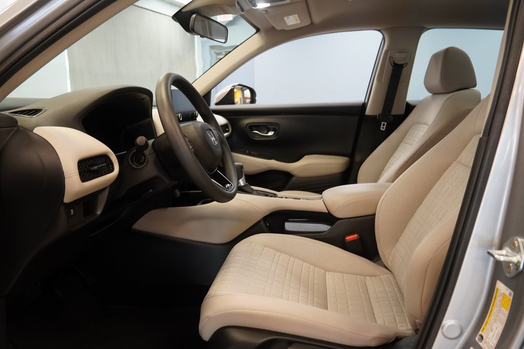 2023 Honda HR-V LX photo 4