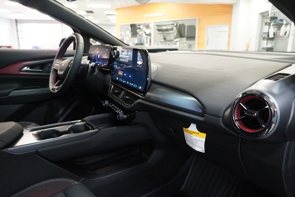 2025 Chevrolet Equinox EV RS - Photo 32