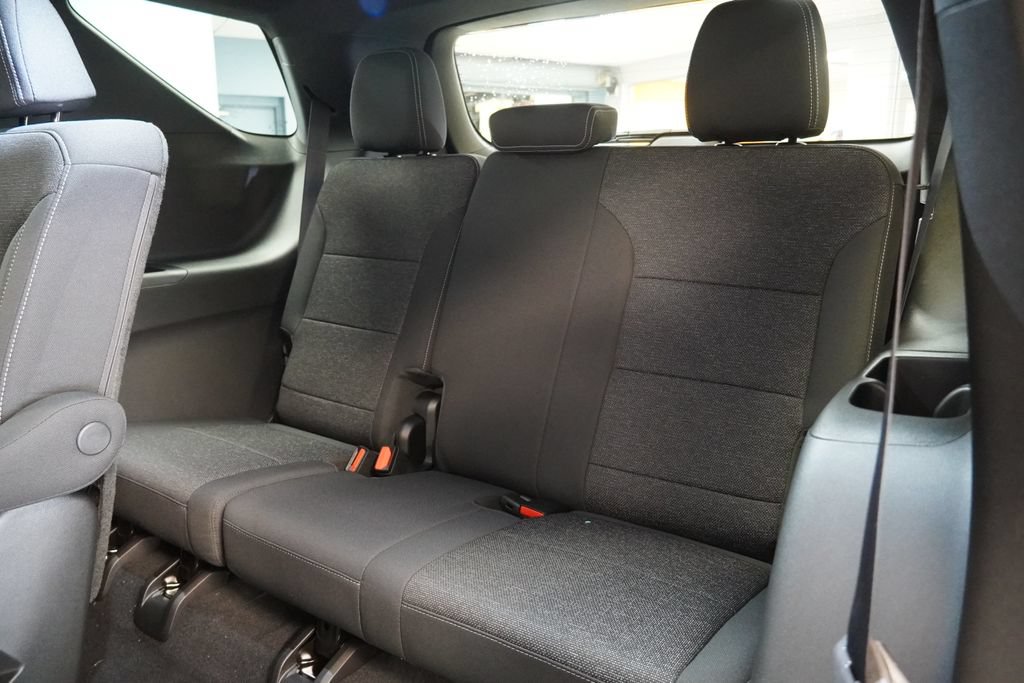 2027 Chevrolet Traverse LT - Photo 29