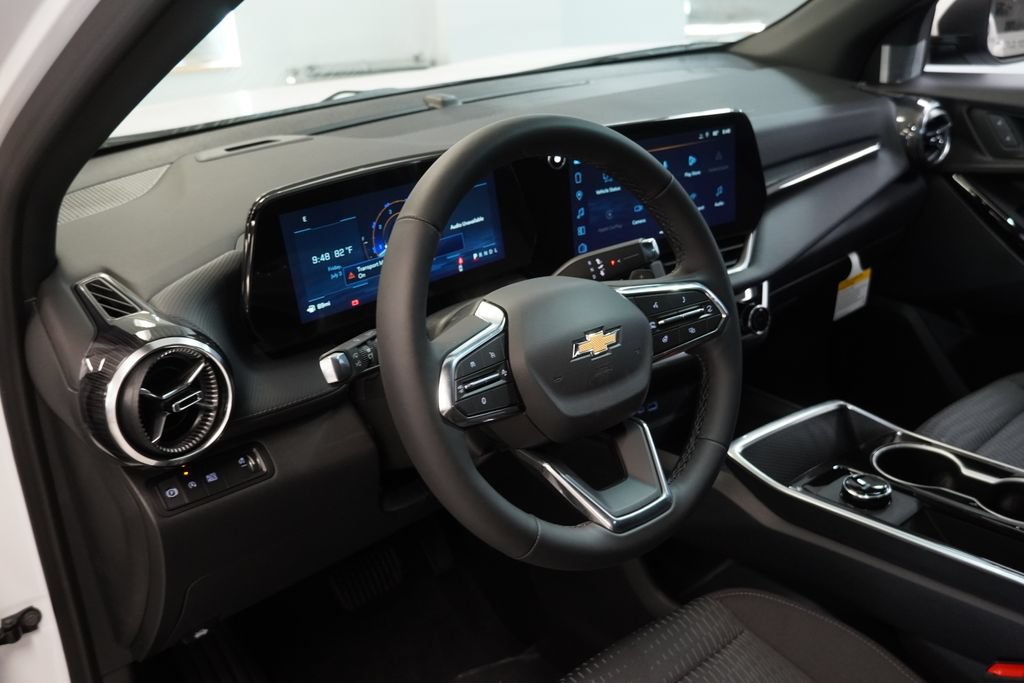 2027 Chevrolet Equinox LT - Photo 6