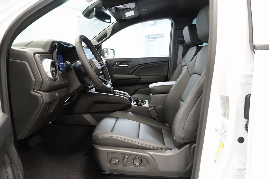 2026 Chevrolet Colorado LT photo 4