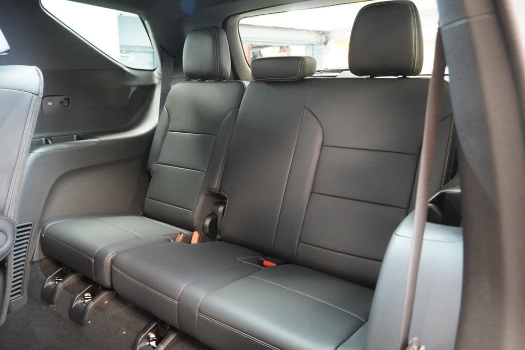 2027 Chevrolet Traverse LT - Photo 29