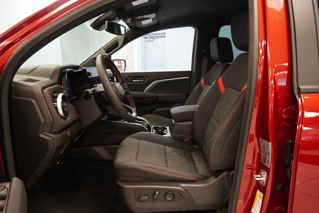 New 2025 Chevrolet Colorado Z71 Truck