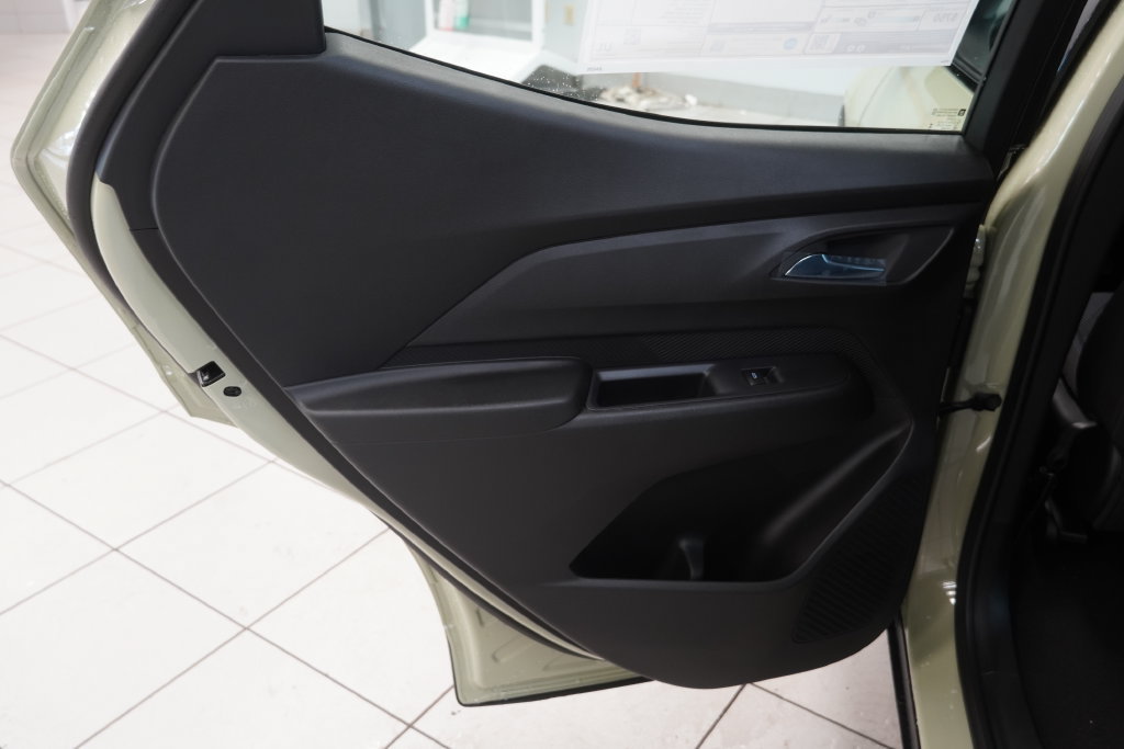 2027 Chevrolet Bolt LT - Photo 19