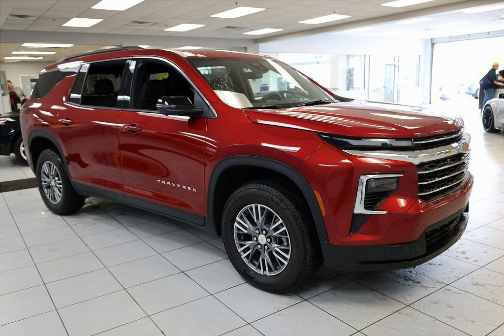 2025 Chevrolet Traverse LT - Photo 7