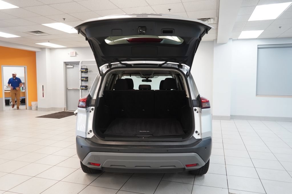 2022 Nissan Rogue SV - Photo 9