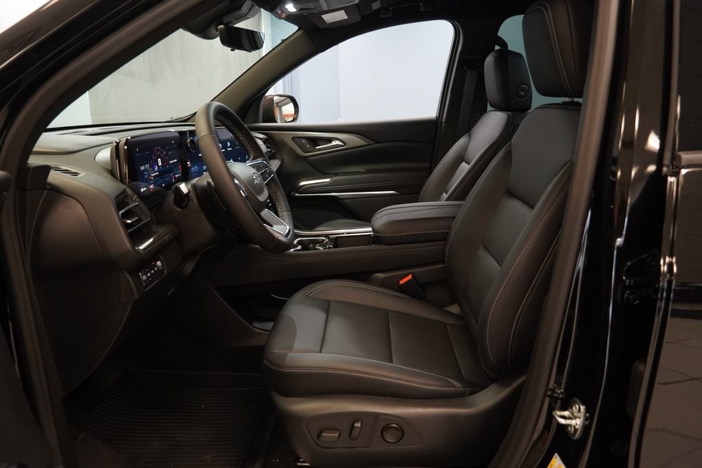 New 2026 Chevrolet Traverse LT SUV