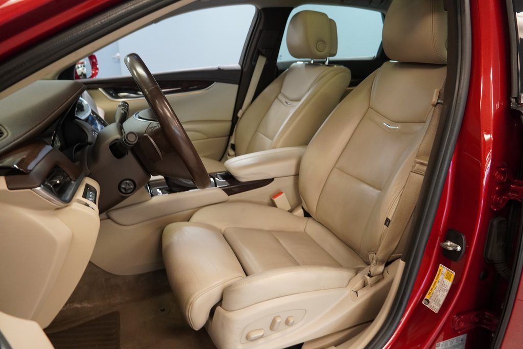 2013 Cadillac XTS Premium photo 3